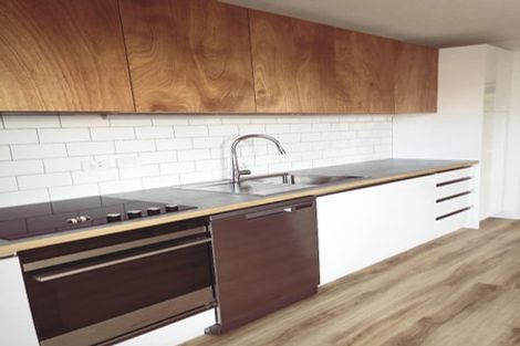 Photo of property in 5b Salmont Place, Kelburn, Wellington, 6012