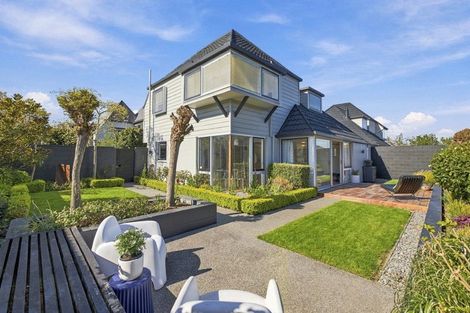 Photo of property in 76b Memorial Avenue, Ilam, Christchurch, 8053