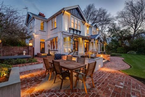 Photo of property in Chilcombe Homestead, 4 Medbury Terrace, Fendalton, Christchurch, 8041