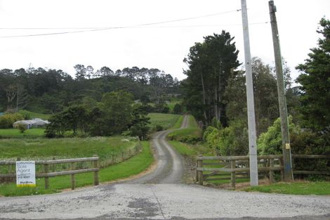 Photo of property in 210 Foster Road, Waimauku, Kumeu, 0891