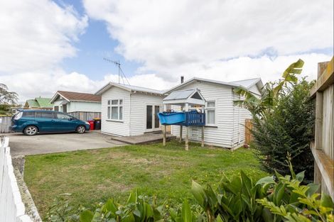 Photo of property in 64 Lyndhurst Street, Takaro, Palmerston North, 4412