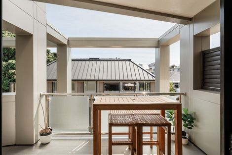 Photo of property in 281 Maunganui Road, Mount Maunganui, 3116