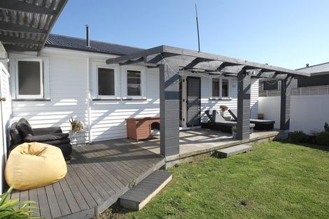 Photo of property in 73 Middle Road, Havelock North, 4130