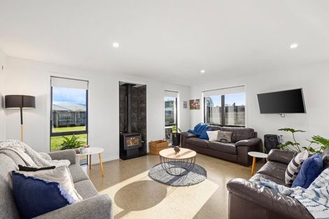 Photo of property in 5 Remutaka Lane, Carterton, 5713