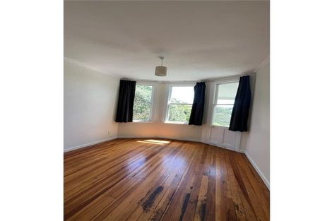 Photo of property in 37 Raroa Road, Kelburn, Wellington, 6012