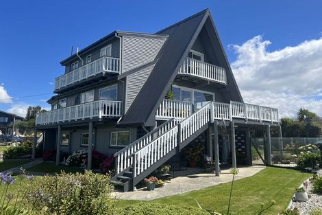 Photo of property in 10 Rimu Street, Kaka Point, Balclutha, 9271