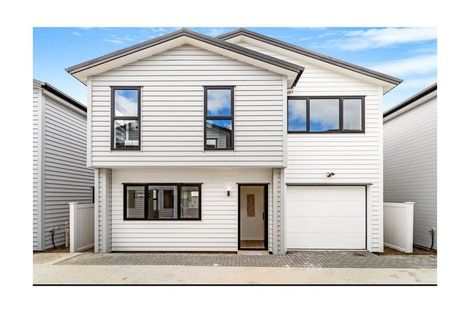 Photo of property in 8/25 Swanson Road, Henderson, Auckland, 0610