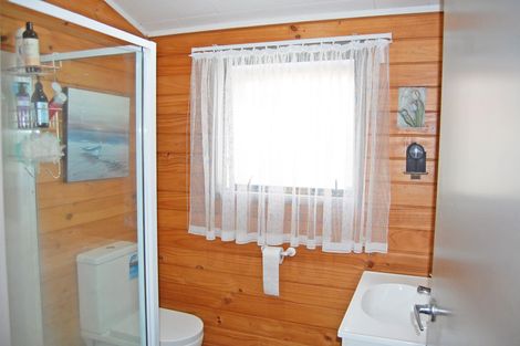 Photo of property in 210g Pukenui Road, Kaiwaka, 0573