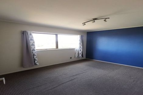 Photo of property in 31 Jellicoe Road, Murrays Bay, Auckland, 0630