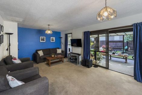 Photo of property in 76 Solomon Avenue, Redwood, Christchurch, 8051