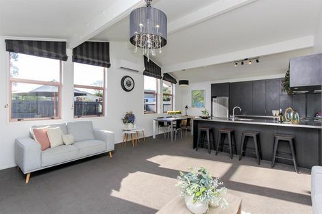 Photo of property in 22 Nevada Drive, Merrilands, New Plymouth, 4312