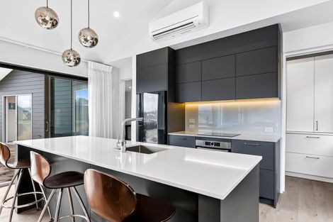 Photo of property in 8 The Heights Avenue, Wanaka, 9305