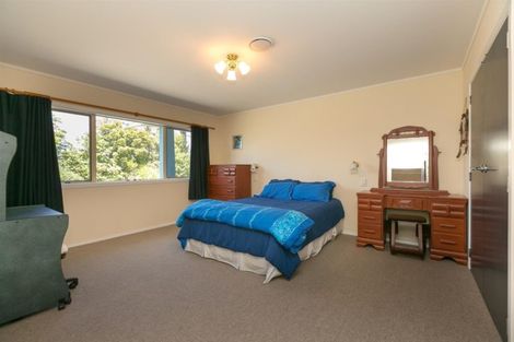 Photo of property in 14 Mountain Road, Sentry Hill, New Plymouth, 4373