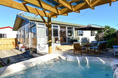 Photo of property in 16 Lindsay Crescent, Nawton, Hamilton, 3200