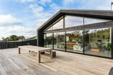 Photo of property in 58 Muri Road, Pukerua Bay, 5026