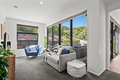 Photo of property in 13 Fantail Lane, Mount Creighton, Queenstown, 9371