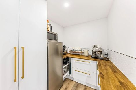 Photo of property in 15 Roland Road, Greenhithe, Auckland, 0632