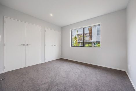 Photo of property in 3a Nor'east Drive, Northcross, Auckland, 0632
