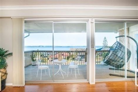 Photo of property in 57 Pacific Parade, Army Bay, Whangaparaoa, 0930