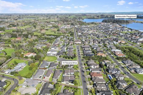 Photo of property in 14 Toscana Drive, Karaka, Papakura, 2113