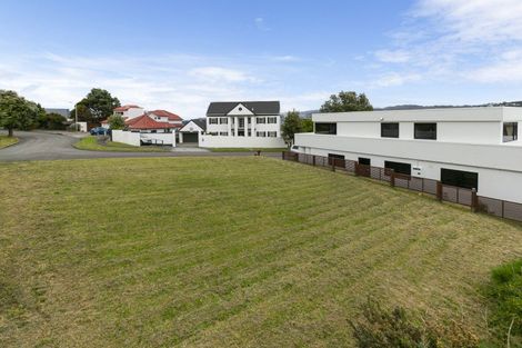 Photo of property in 18 Countess Close, Maupuia, Wellington, 6022