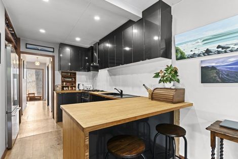 Photo of property in 53 Pitcairn Street, Oakura, 4314