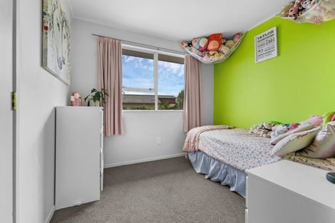 Photo of property in 9 Ohira Place, Henderson, Auckland, 0612