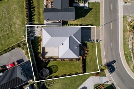 Photo of property in 14 Niger Street, Wanaka, 9305