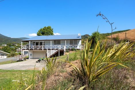 Photo of property in 38 Buller Street, Picton, 7220