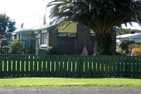 Photo of property in 25 Richmond Road, Carterton, 5713