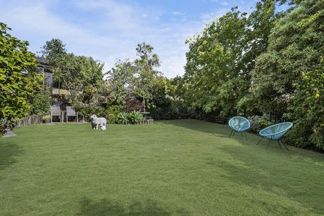 Photo of property in 120 Whangaparaoa Road, Red Beach, 0932