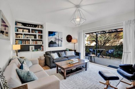 Photo of property in 14a Clawton Street, Westown, New Plymouth, 4310