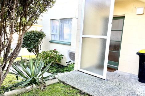 Photo of property in 2/6 Overtoun Terrace, Hataitai, Wellington, 6021