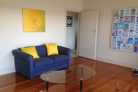 Photo of property in 1-12/48 The Bay Hill, Timaru, 7910