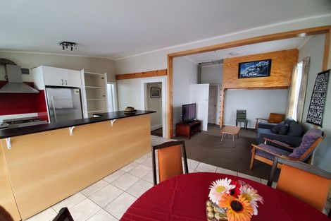 Photo of property in 18 Somerset Avenue, Newtown, Wellington, 6021