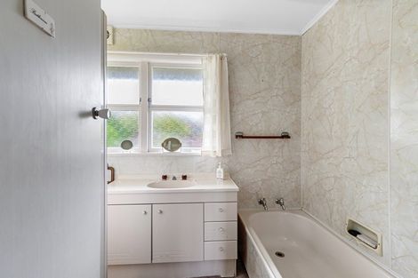 Photo of property in 22 Sutton Crescent, Hillcrest, Hamilton, 3216