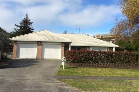 Photo of property in 30 Ponderosa Drive, Oteha, Auckland, 0632