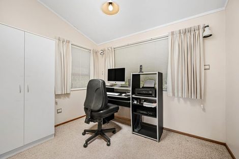 Photo of property in 16 Bushland Grove, Paparangi, Wellington, 6037