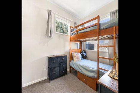 Photo of property in 94 Tirimoana Road, Te Atatu South, Auckland, 0602