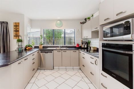 Photo of property in 87 Cedar Drive, Paraparaumu Beach, Paraparaumu, 5032