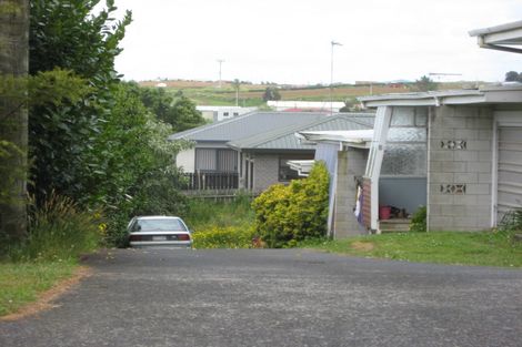 Photo of property in 11 Henry Curd Terrace, Pukekohe, 2120