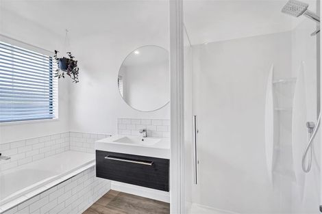 Photo of property in 6 Fry Place, Rolleston, 7614