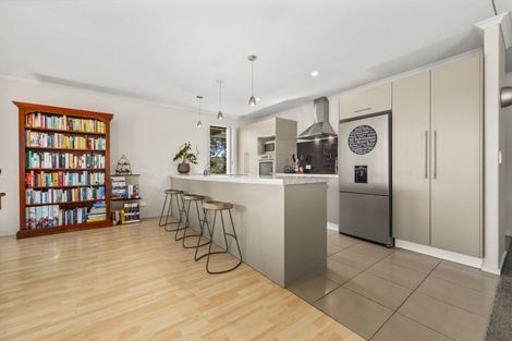 Photo of property in 1 Simpson Crescent, Raumati Beach, Paraparaumu, 5032