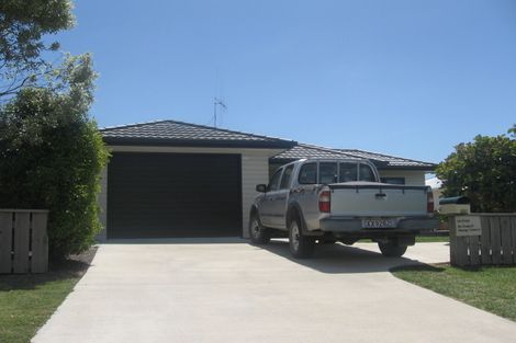 Photo of property in 35 Dunlop Road, Te Puke, 3119