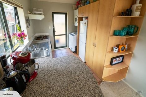 Photo of property in 21 Seabrook Avenue, New Lynn, Auckland, 0600