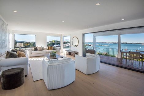 Photo of property in 31a Stanley Point Road, Stanley Point, Auckland, 0624