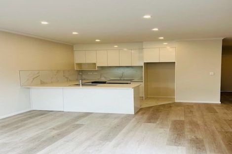 Photo of property in 82d Eversleigh Road, Belmont, Auckland, 0622
