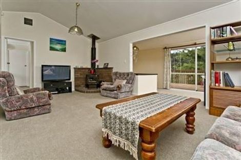 Photo of property in 158 Lynn Road, Bayview, Auckland, 0629