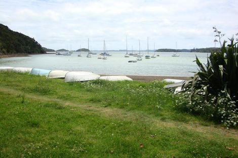 Photo of property in 24 English Bay Road, Opua, 0200