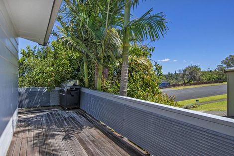 Photo of property in 39 Raumati Crescent, Onerahi, Whangarei, 0110